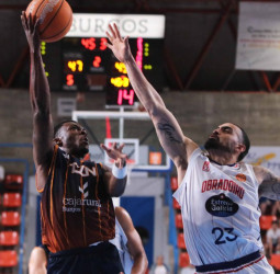 Tizona Burgos tumba al Obradoiro tras una remontada agónica y prórroga (99-96)