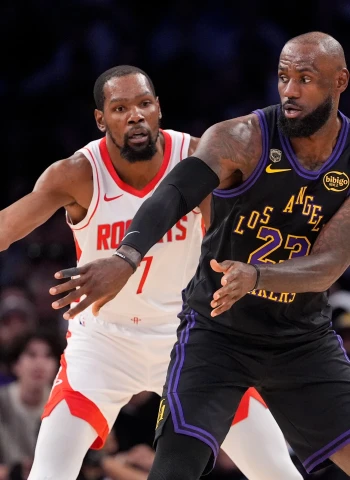 NBA: LeBron James vuelve a mandar y los Angeles Lakers golpean a Houston Rockets (94-101) [2-0]