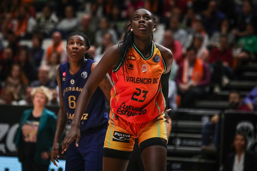 Awa Fam se unirá a Project B tras abonar su cláusula de salida al Valencia Basket