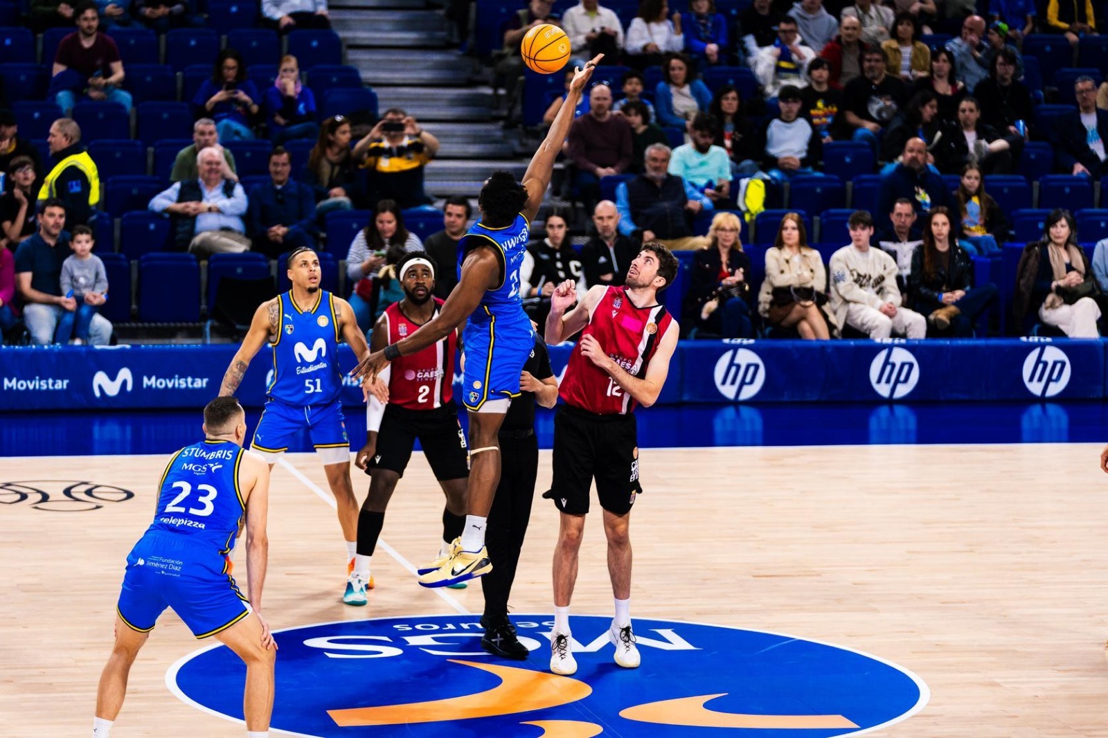 Estudiantes se complica las cosas contra Cartagena (90-84)