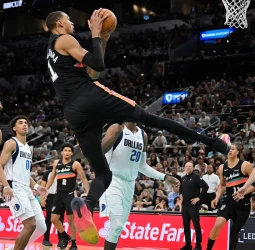 NBA: Victor Wembanyama firma 40 puntos y lidera a San Antonio Spurs ante Dallas Mavericks (139-120)