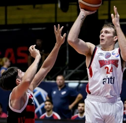 Nacional se quedó con la de bronce, 94-65