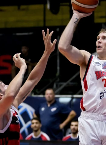 Nacional se quedó con la de bronce, 94-65