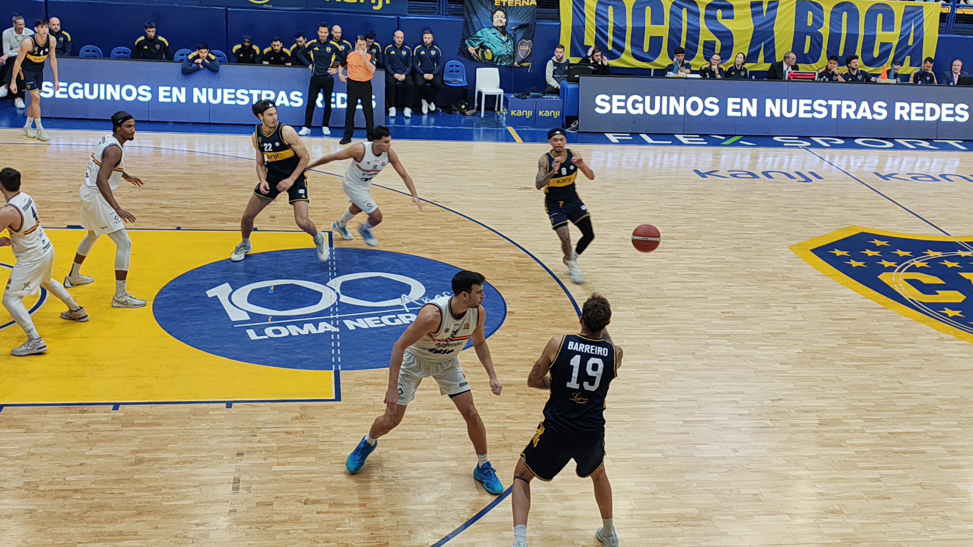 Smith desató el delirio para el triunfo de Boca (83-81)