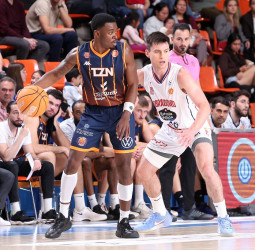 El Grupo Ureta Tizona revoluciona la lucha por el ascenso tumbando al Monbus Obradoiro