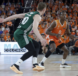 EuroLeague: Valencia Basket se queda a un paso y Panathinaikos toma ventaja (67-68) [0-1]