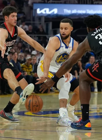 NBA: Houston Rockets supera a Golden State Warriors en el regreso de Stephen Curry (117-116)