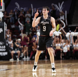 NCAA: Rubén Domínguez entrará en el portal de transferencias