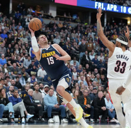NBA: Nikola Jokic lidera la remontada de los Nuggets ante los Trail Blazers en la prórroga (137-132)