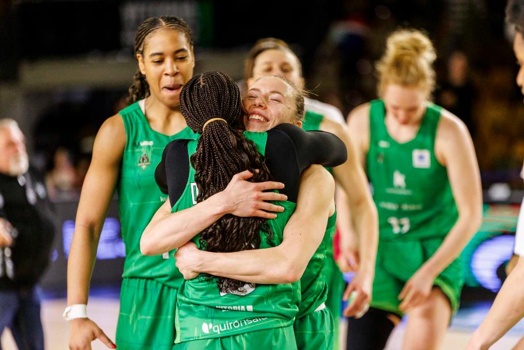 Kutxabank Araski logra la permanencia descendiendo al Club Joventut Badalona