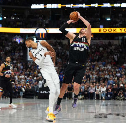 NBA: Nikola Jokic decide en la prórroga y Denver Nuggets tumba a San Antonio Spurs (136-134)