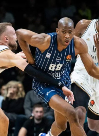 EuroLeague: Anadolu Efes asalta a Dubai BC y lo deja al borde del KO (69-85)