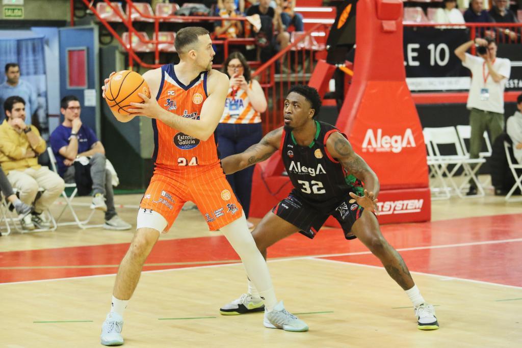Leyma Coruña and Monbus Obradoiro Respond Before Decisive Galician Derby