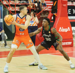 Leyma Coruña y Monbus Obradoiro responden antes de su decisivo duelo directo