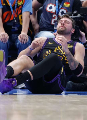 NBA: Luka Doncic se lesiona en la dura derrota de los Angeles Lakers ante los Thunder