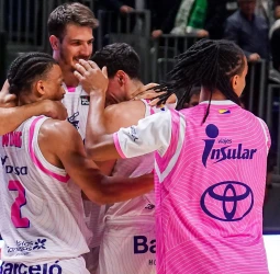 ACB: Dreamland Gran Canaria firma una remontada épica ante Unicaja en la prórroga (100-101)
