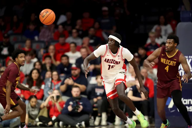 NCAA: Sidi Gueye cambia Arizona por Santa Clara en busca de protagonismo