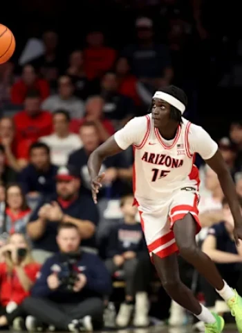 NCAA: Sidi Gueye cambia Arizona por Santa Clara en busca de protagonismo