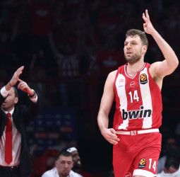 EuroLeague: Vezenkov impulsa al Olympiacos y golpea primero ante Monaco (91-70) [1-0]
