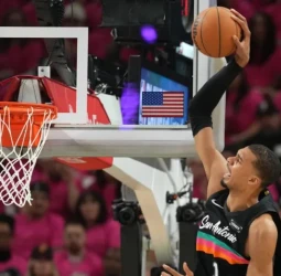 NBA: Victor Wembanyama arrasa en su debut y San Antonio Spurs golpea a Portland Trail Blazers (111-98)