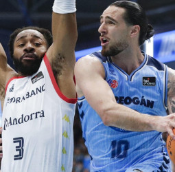 Best alimenta el sueño de la permanencia del Andorra (97-99)