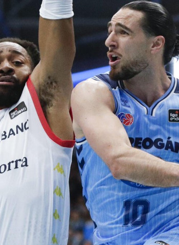 Best alimenta el sueño de la permanencia del Andorra (97-99)
