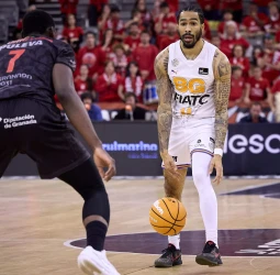 Girona se impone en Granada tras un final decisivo de Mark Hughes (84-91)