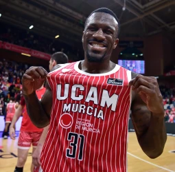 Dylan Ennis seguirá vistiendo la camiseta del UCAM Murcia