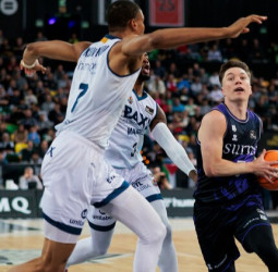 ACB: BAXI Manresa vence al Surne Bilbao Basket antes de la final europea (80-84)