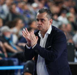 Iñaki Martín es nombrado mejor entrenador del mes de Abril en Primera FEB
