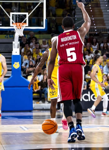 ACB: Casademont Zaragoza vence a Gran Canaria y aumenta la tensión clasificatoria (74-78)