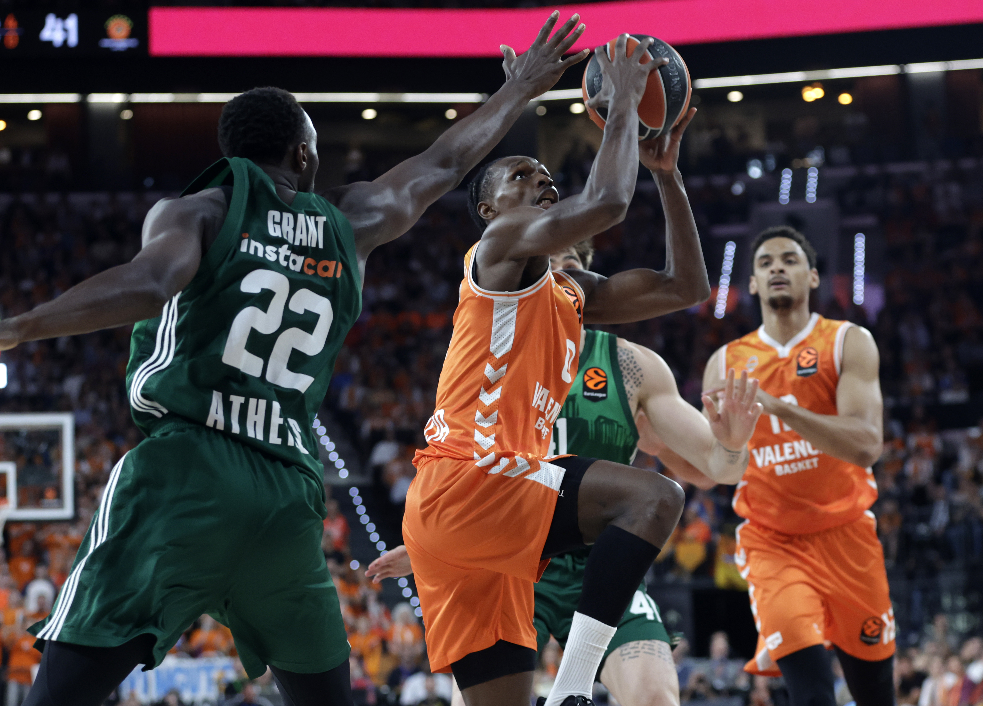 Panathinaikos Buzzer-Beater Leaves Valencia Basket Reeling (105-107) [0-2]