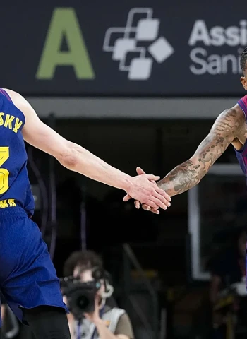 Un gran Barça hace los deberes y sigue vivo en la Euroliga (80-72)