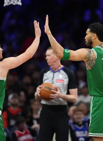 NBA: Boston Celtics arrasa a 76ers y amarga el regreso de Embiid para el 3-1 (128-96)