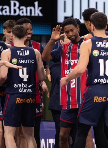 Festín del Baskonia para alcanzar la tercera plaza (115-88)