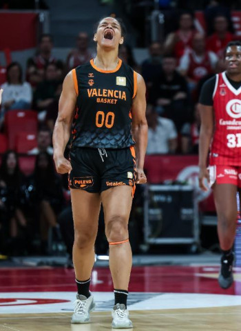 El Valencia Basket toma la delantera para acariciar el título liguero