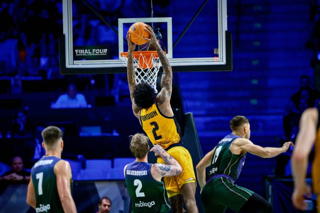 AEK no da opción a Unicaja y jugará la gran final de la BCL (65-78)