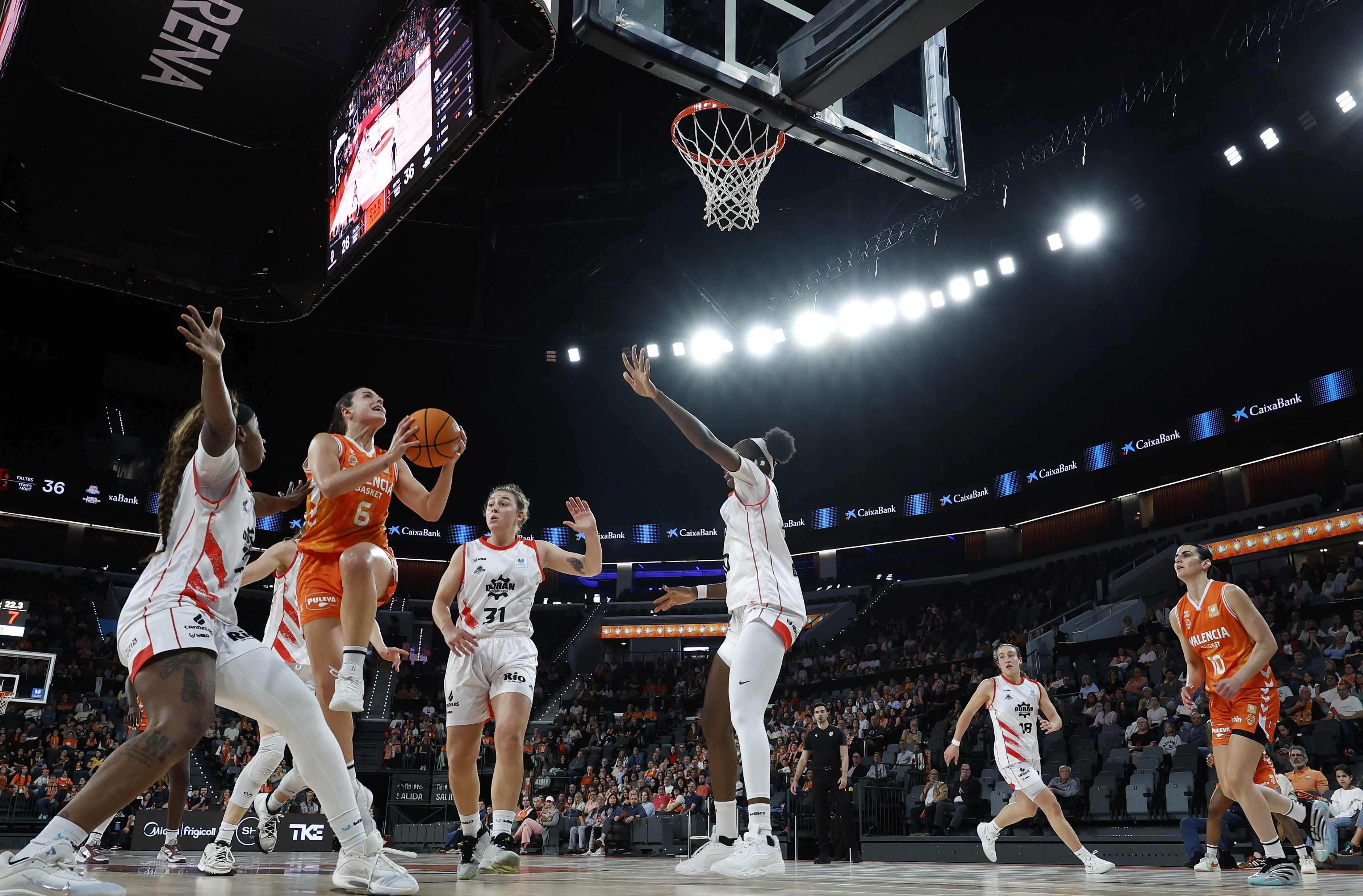 Valencia Basket vs Ensino: Las taronja se enchufan en el segundo tiempo y avanzan a semifinales donde se verán con Spar Girona (73-70)