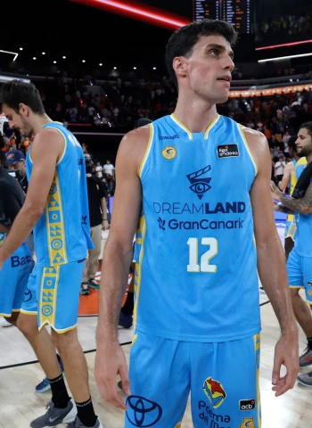 ACB: Valencia Basket mantiene vivo el pulso por la segunda plaza y certifica el descenso del Dreamland Gran Canaria (105-81)