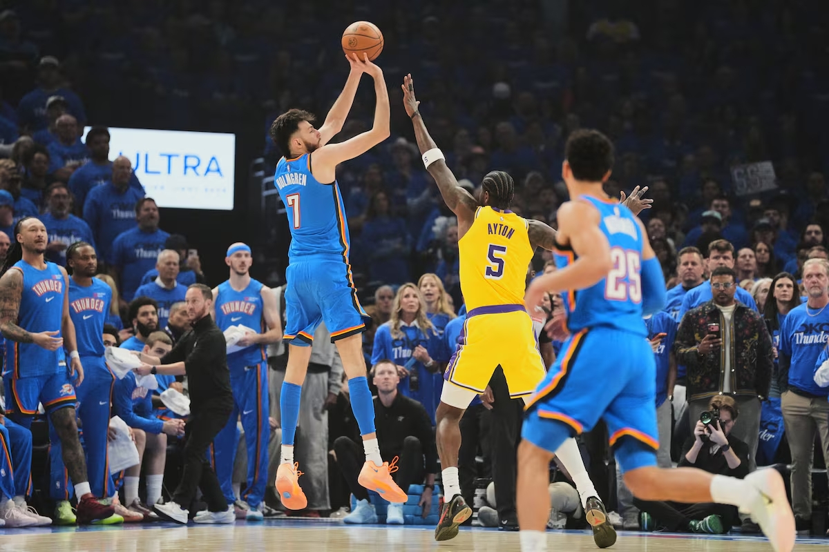 NBA: Chet Holmgren lidera la exhibición de Oklahoma City Thunder ante Lakers (108-90) [1-0]