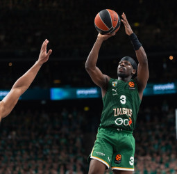 EuroLeague: Zalgiris Kaunas sobrevive a Fenerbahce en un final de infarto y fuerza el Game 4 (81-78) [2-1]
