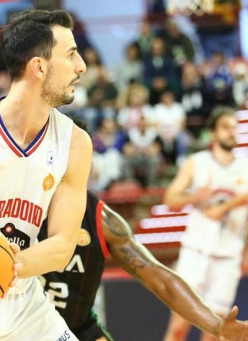 Primera FEB: Monbus Obradoiro Dominates Grupo Alega Cantabria, Inches Closer to ACB Promotion (65-95)