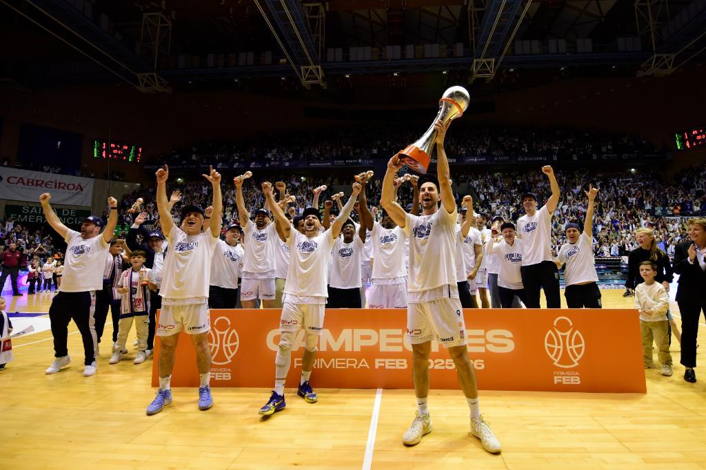 Título para Monbus Obradoiro, Playoffs para HLA Alicante y descenso para Grupo Caesa
