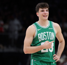 El Hugo González NBA 1.0 encontró su sitio en Boston desde la defensa y la energía