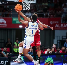ACB: El Valencia Basket resiste en Zaragoza y sigue muy vivo por la segunda plaza (86-98)
