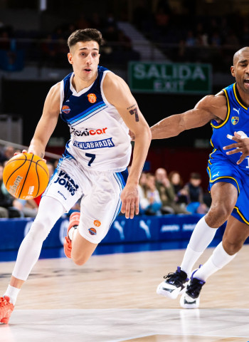 Flexicar Fuenlabrada gana el derbi en el Fernando Martín (77-70)