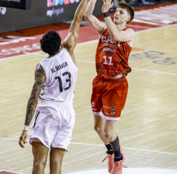ACB: El BAXI Manresa firma una tarde histórica ante el Real Madrid (94-87)