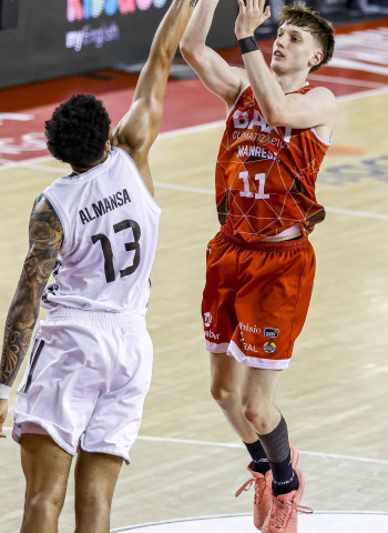 ACB: El BAXI Manresa firma una tarde histórica ante el Real Madrid (94-87)