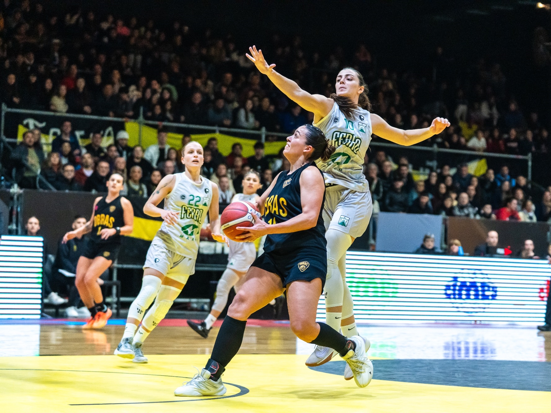 Obras Defeats Ferro to Even Women's League Finals Series