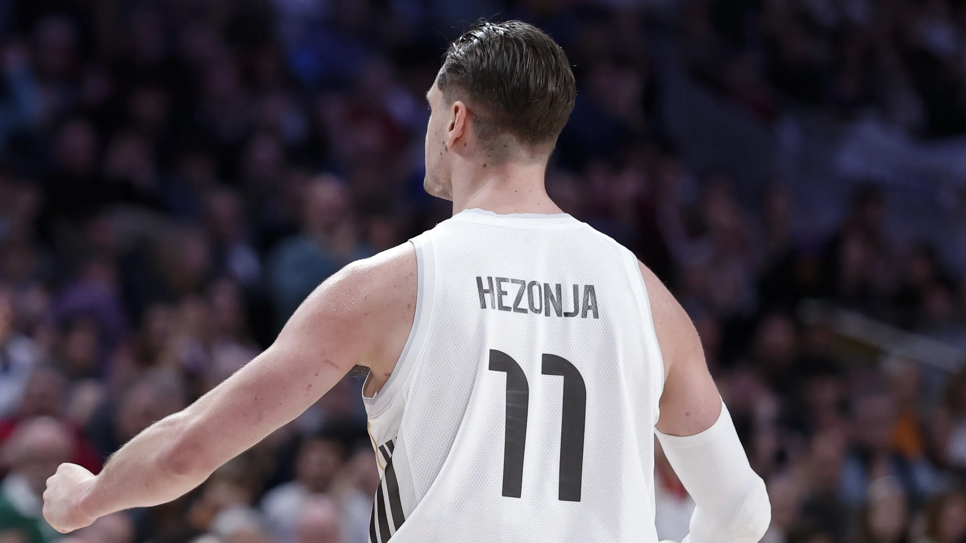 ACB: Mario Hezonja firma una actuación histórica y rescata al Real Madrid ante UCAM Murcia (131-123)